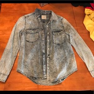 Acid wash chambray button up